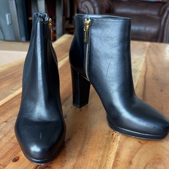 Michael Kors Black Heeled Boots with Gold Zipper - Picture 1 of 12